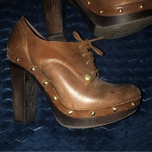 Vince Camuto platform 7 shoes